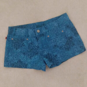 Bongo shorts-junior 11 like new
